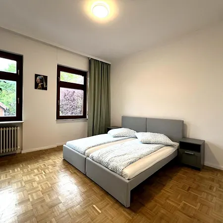 Apartment Monteur- & Familienapartment 6 Personen *