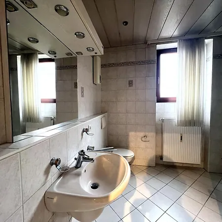 Monteur- & Familienapartment 6 Personen