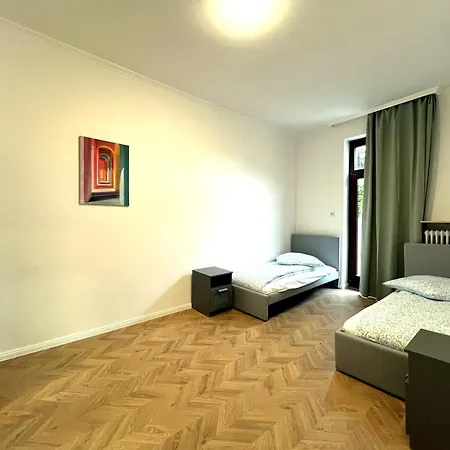 Monteur- & Familienapartment 6 Personen Offenbach am Main