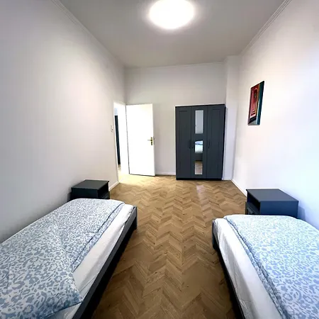 Monteur- & Familienapartment 6 Personen Apartment